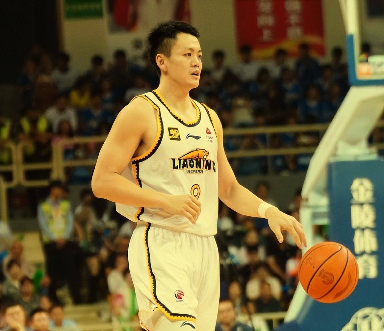 必一运动下载-山西男篮遭遇困境，艰难拼搏寻找突破的简单介绍